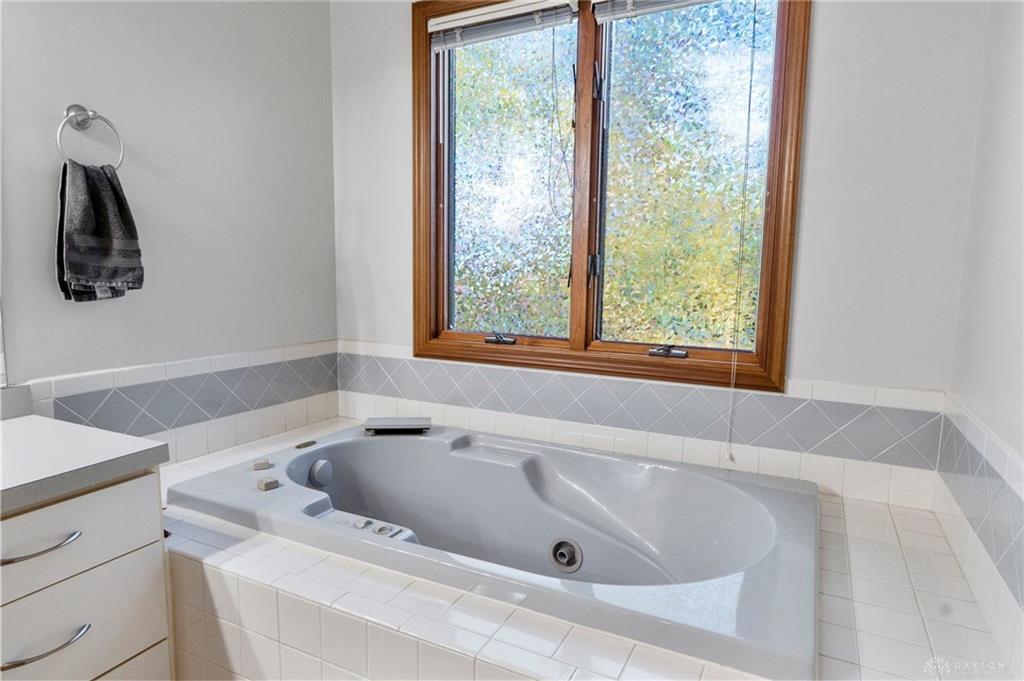 1009 Highpoint Drive Property Photo 41