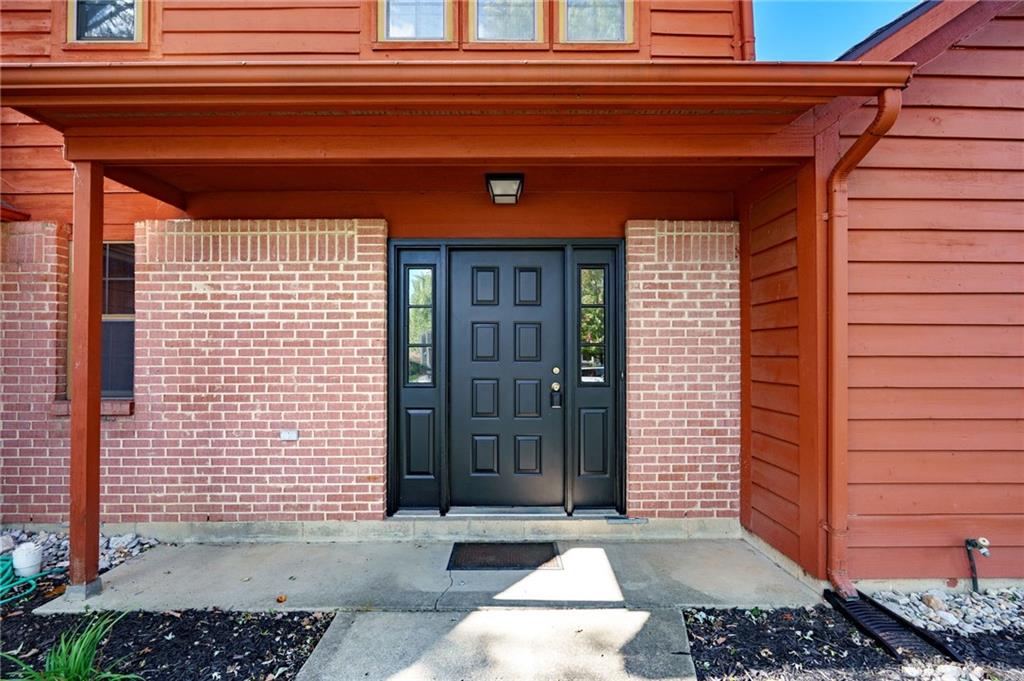 6297 Karlsridge Drive Property Photo 3