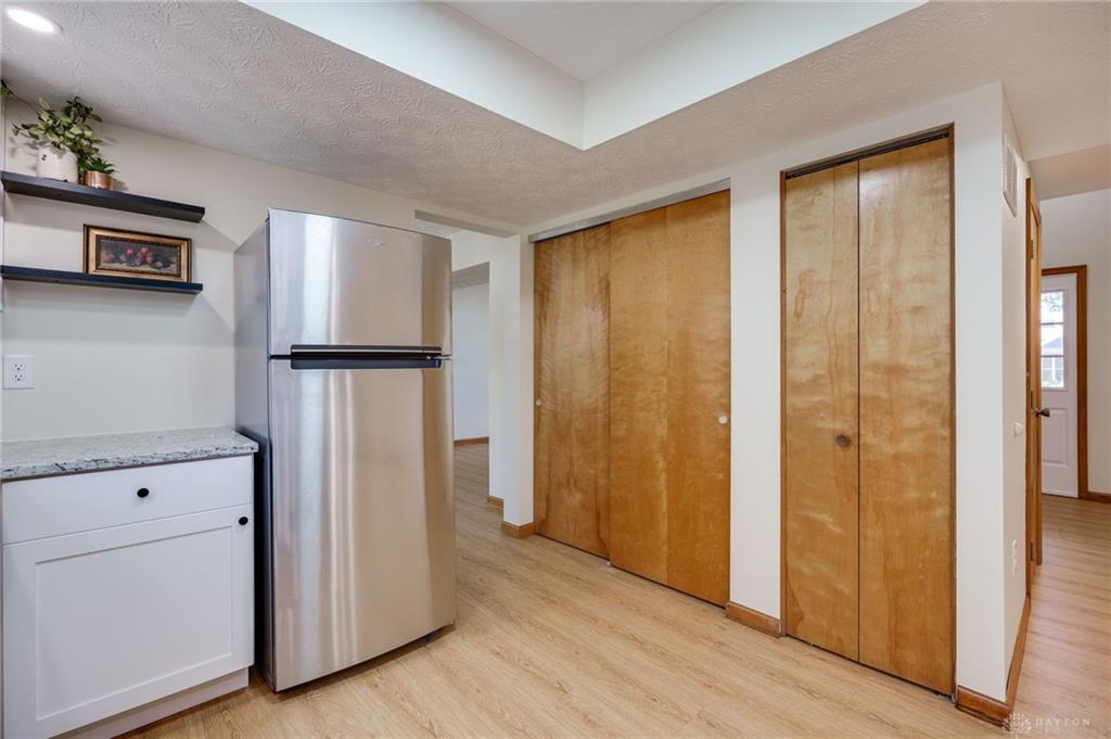 6297 Karlsridge Drive Property Photo 16