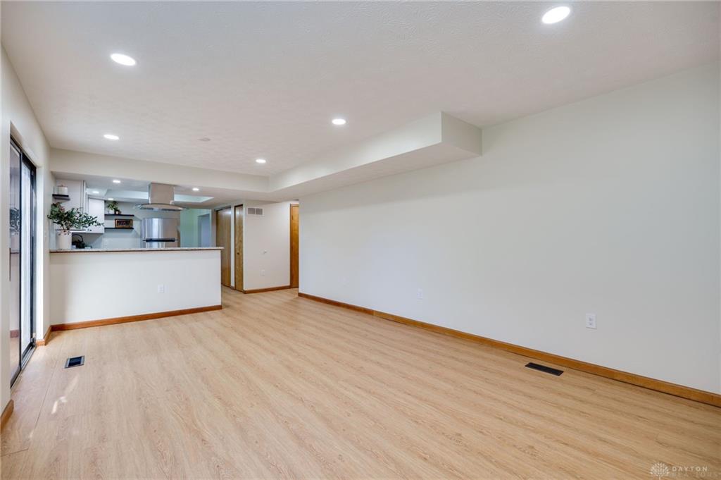 6297 Karlsridge Drive Property Photo 19