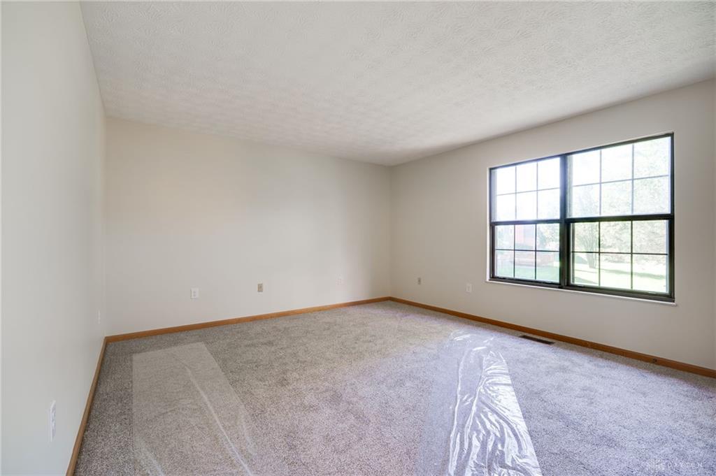 6297 Karlsridge Drive Property Photo 23