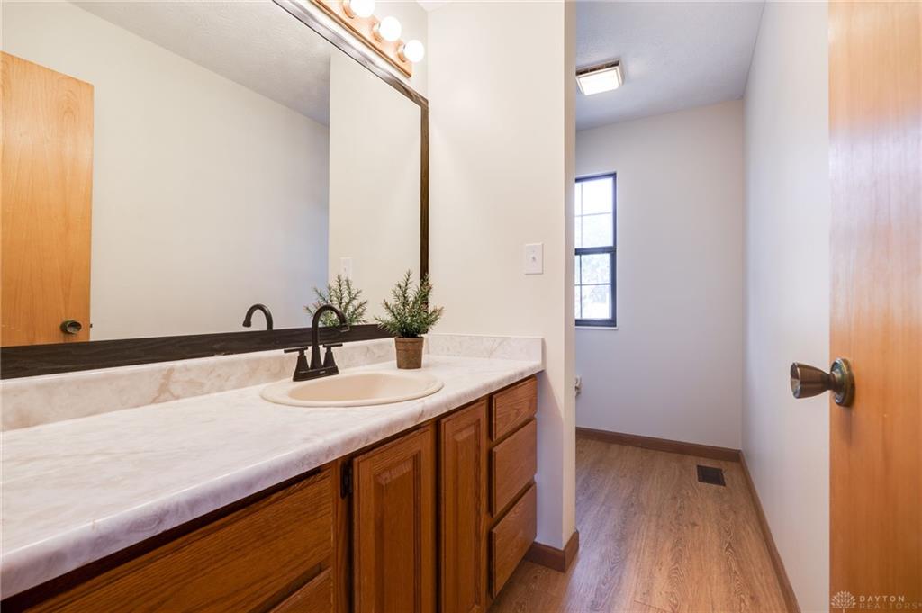 6297 Karlsridge Drive Property Photo 25