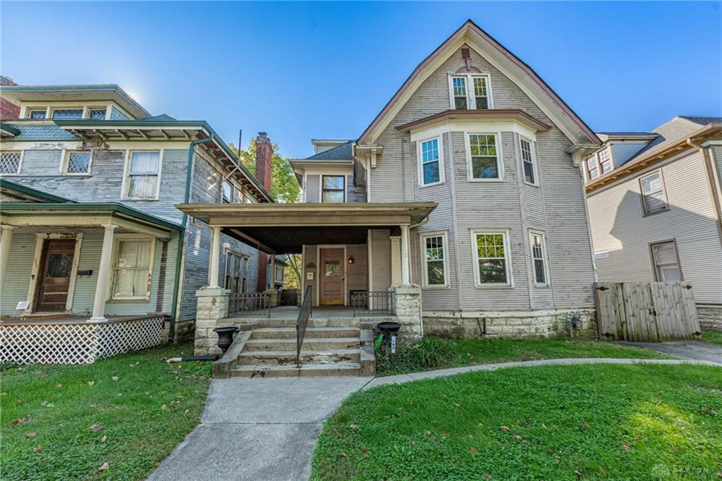 162 Lexington Avenue Property Photo 1