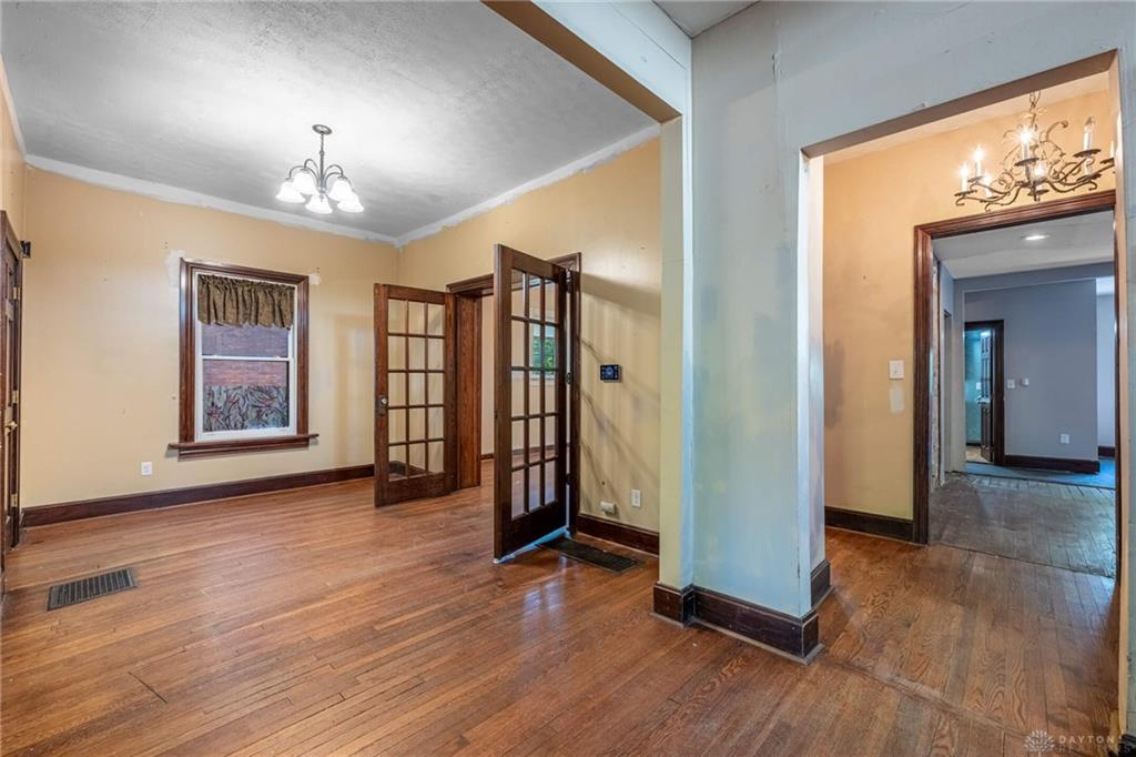 162 Lexington Avenue Property Photo 5