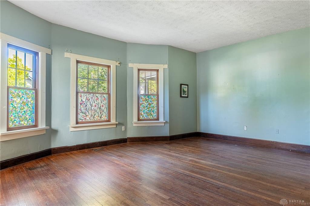 162 Lexington Avenue Property Photo 6