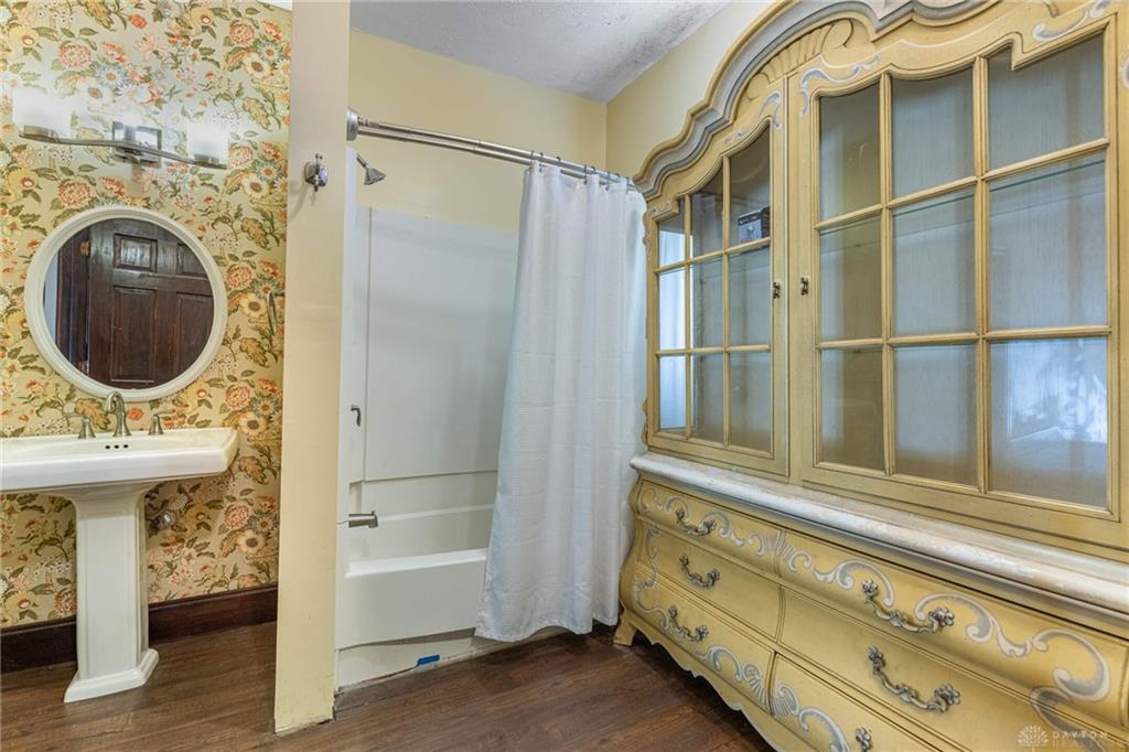 162 Lexington Avenue Property Photo 32