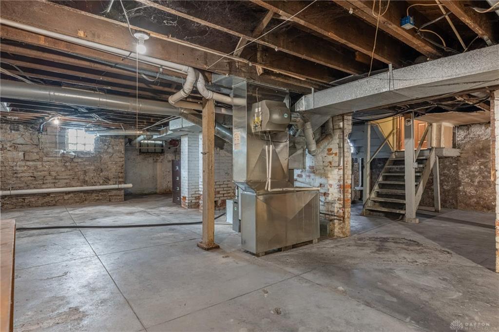 162 Lexington Avenue Property Photo 40