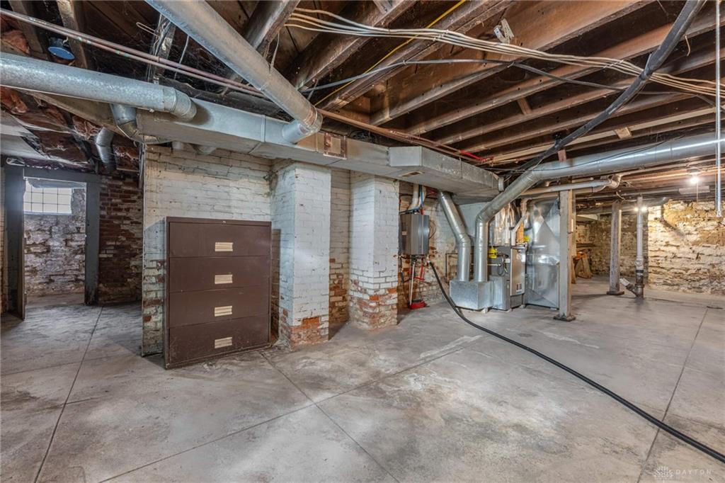 162 Lexington Avenue Property Photo 45