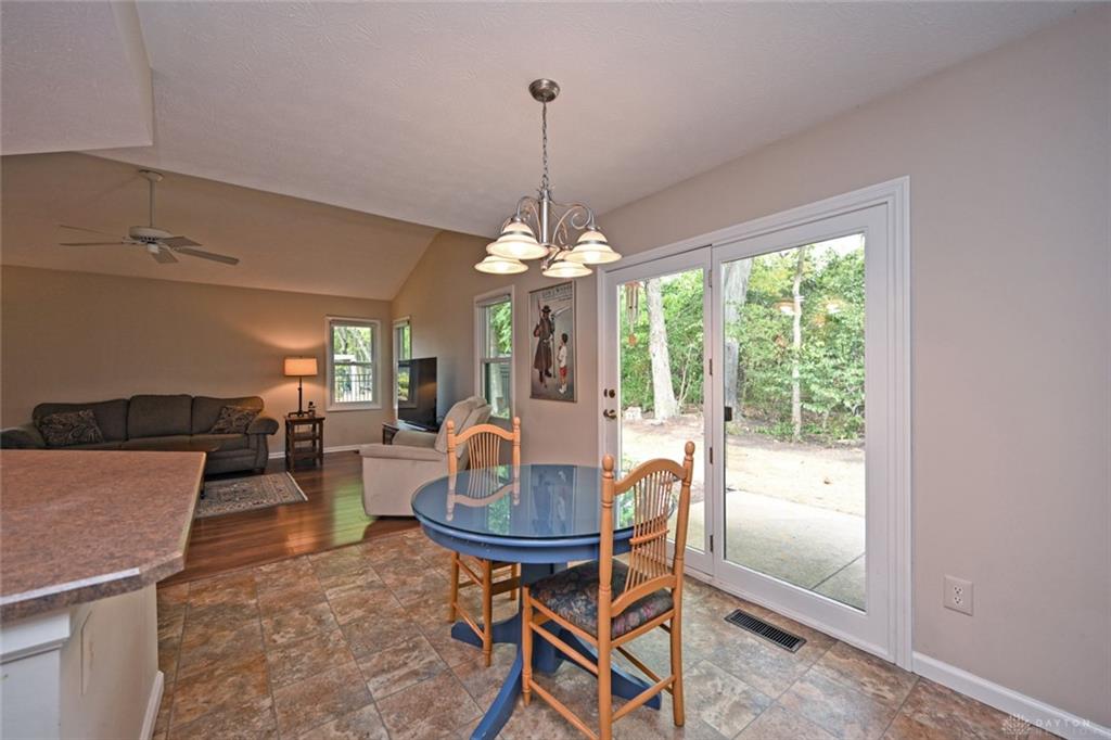 65 Artesian Court Property Photo 10