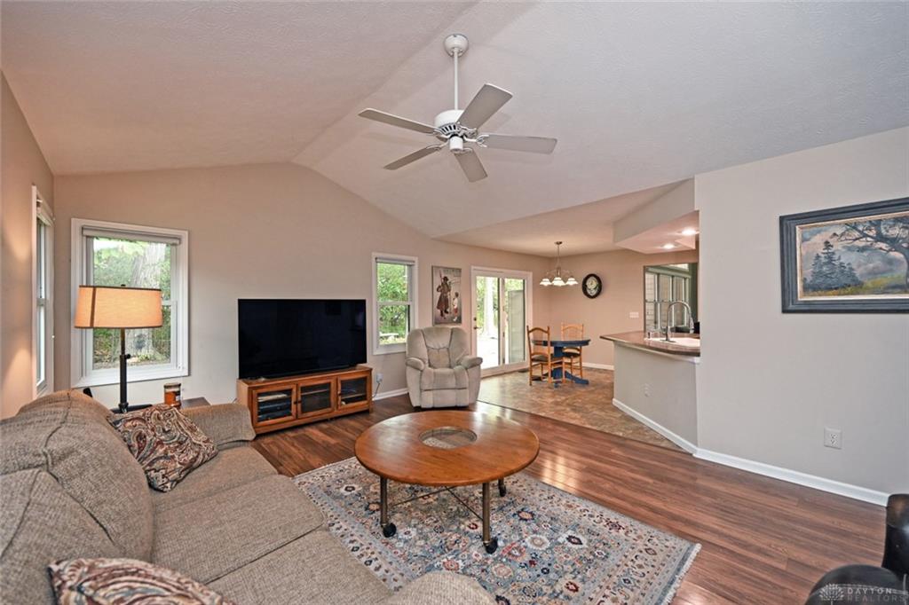 65 Artesian Court Property Photo 14