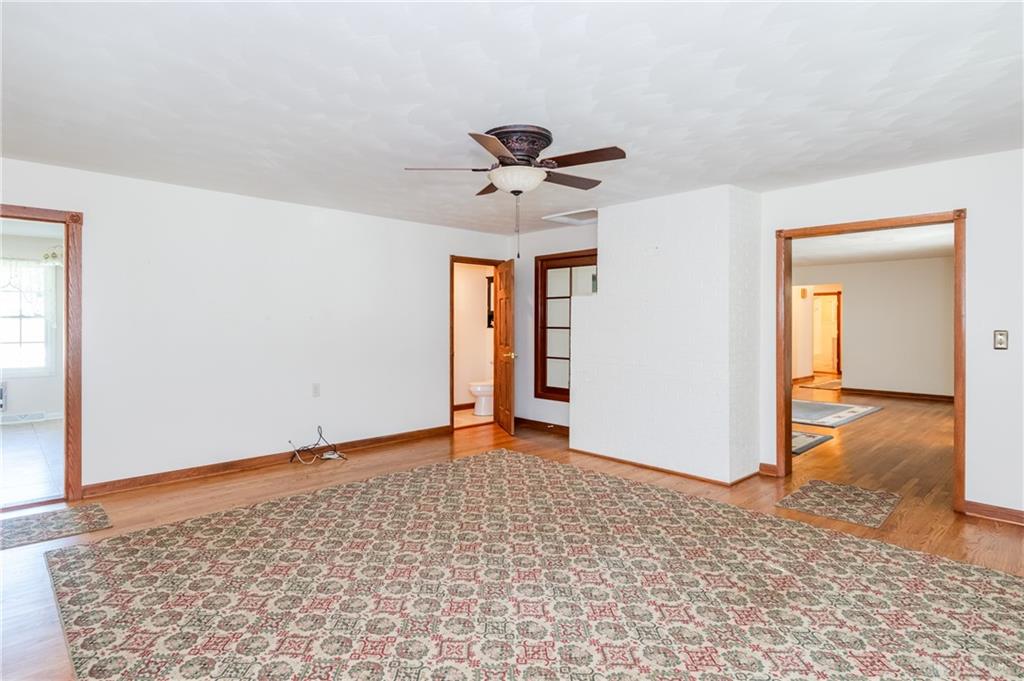 6250 Fairfield Property Photo 11