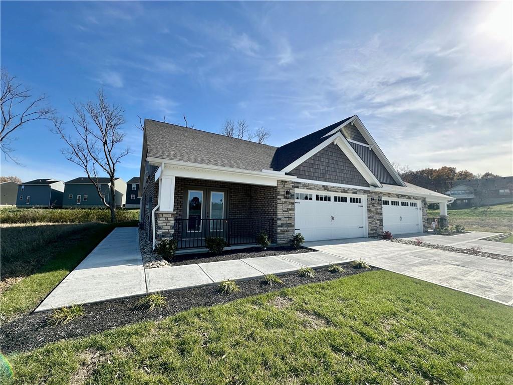 5017 Waterford Lane Property Photo 2