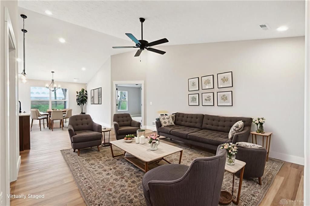 5017 Waterford Lane Property Photo 3