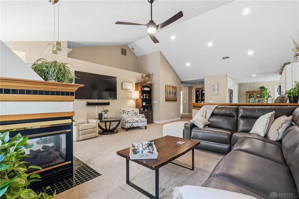 8425 Washington Village Drive Property Photo 12