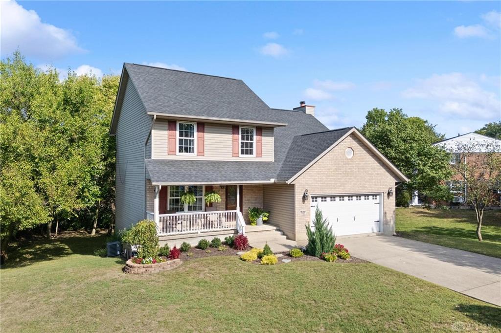 727 Harnam Court Property Photo 3