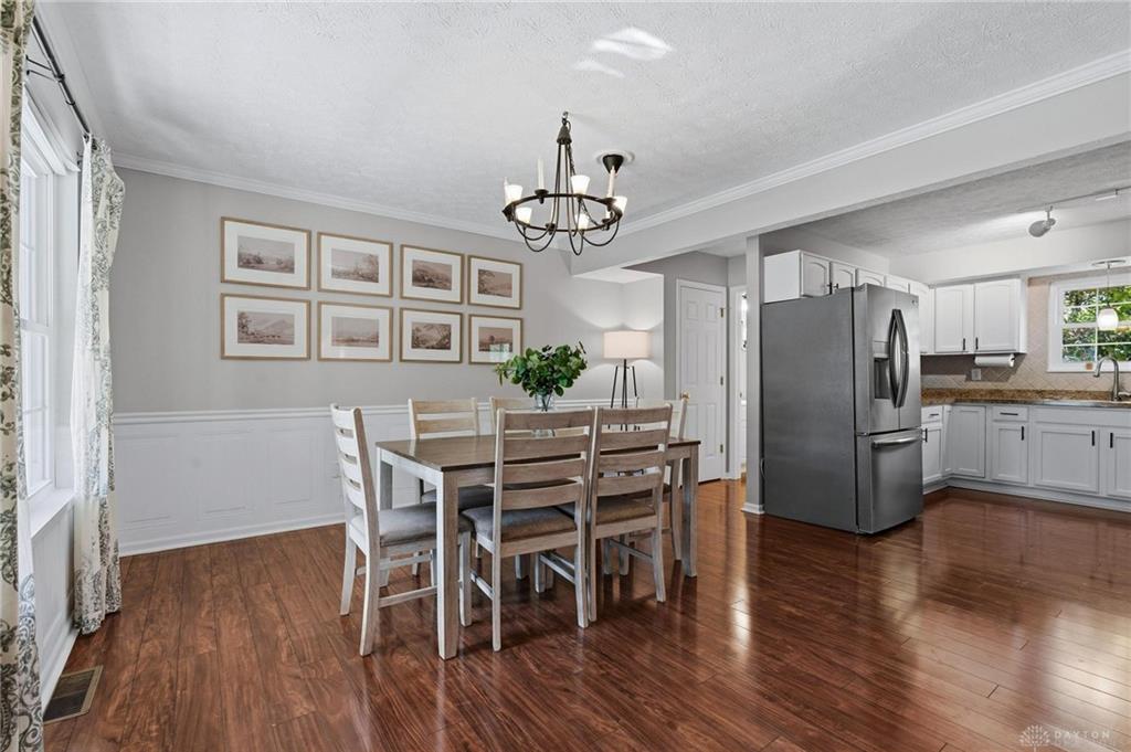 727 Harnam Court Property Photo 9