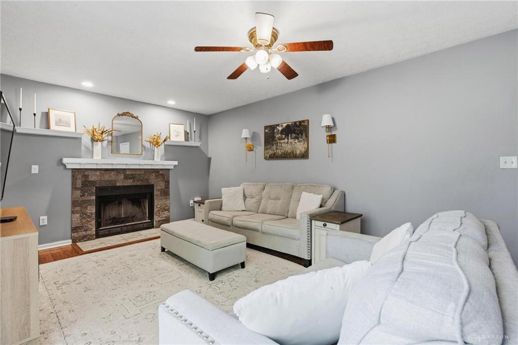 727 Harnam Court Property Photo 19