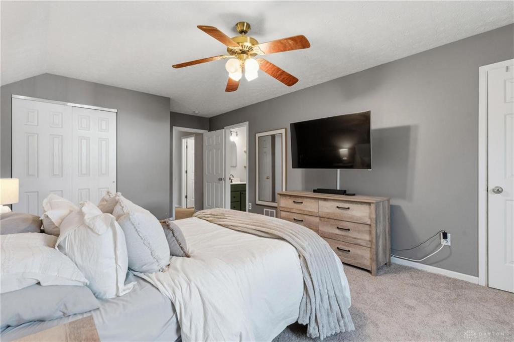 727 Harnam Court Property Photo 31