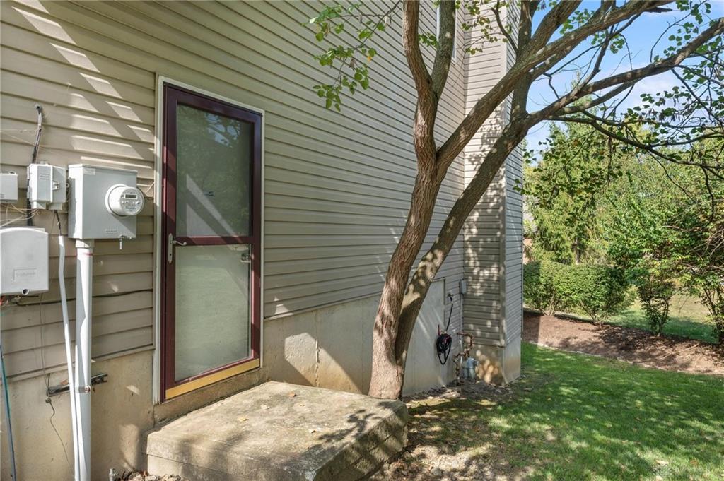 727 Harnam Court Property Photo 40