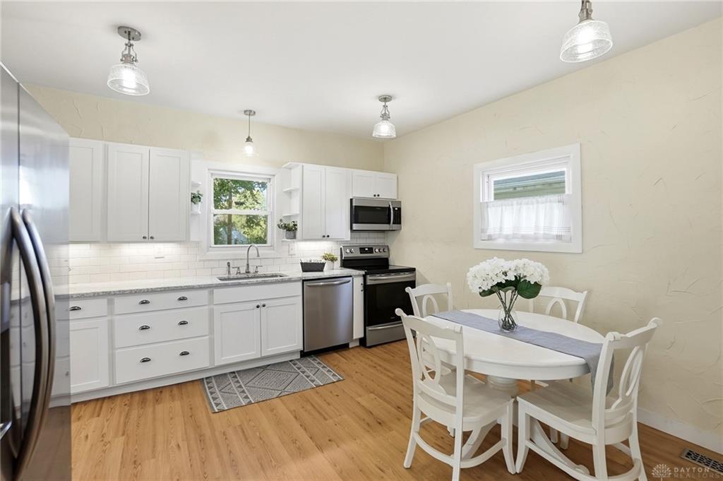 1741 King Avenue Property Photo 12