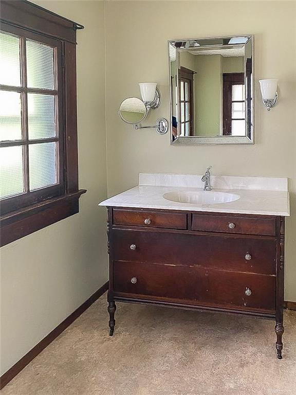 1309 Leonhard Property Photo 7