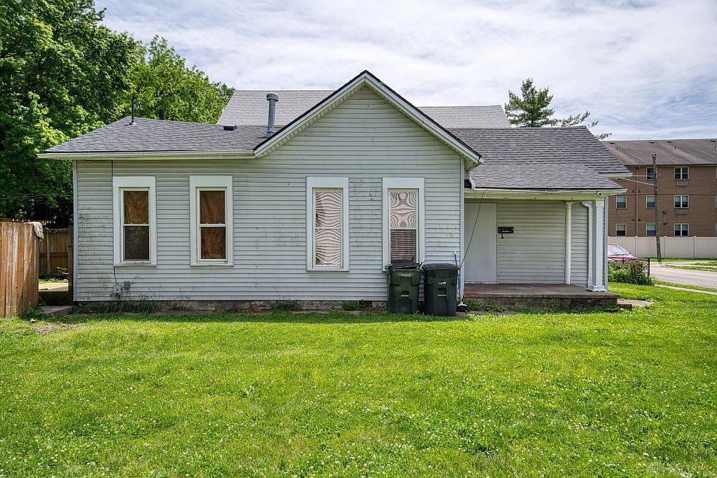 630 Hulbert Property Photo 3
