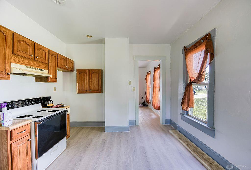 630 Hulbert Property Photo 10