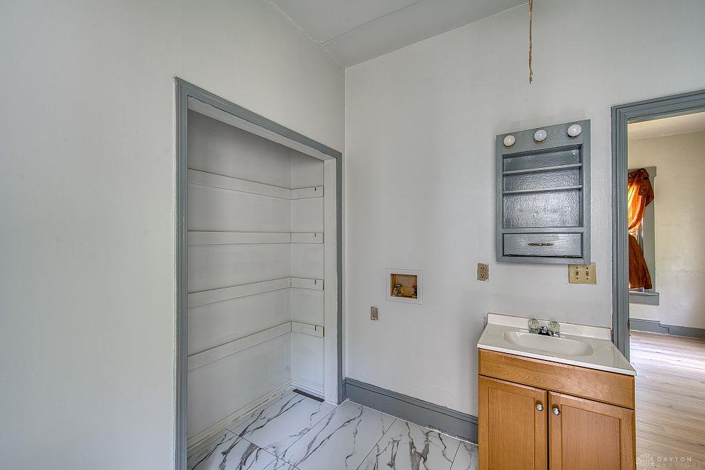 630 Hulbert Property Photo 14