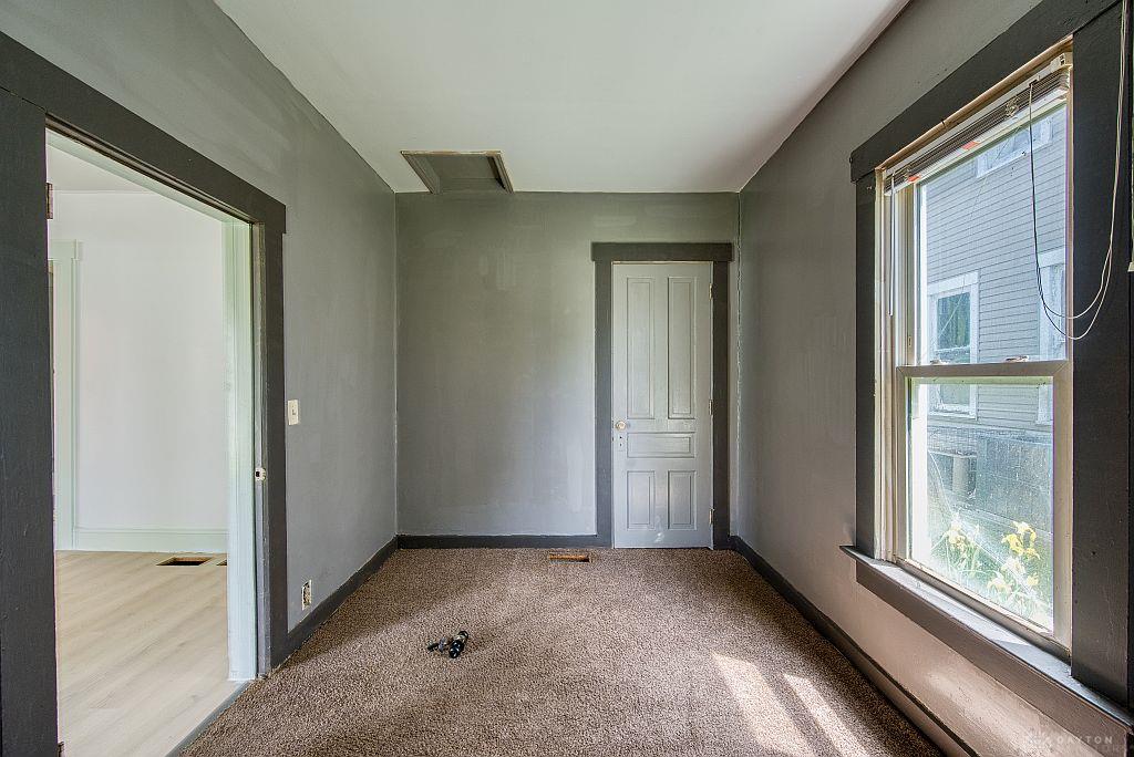 630 Hulbert Property Photo 15