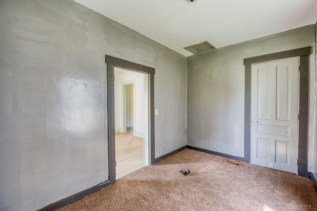 630 Hulbert Property Photo 16
