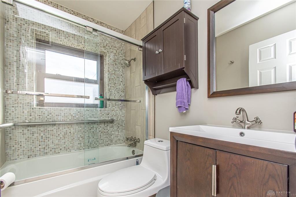 1716 Parkhill Property Photo 18