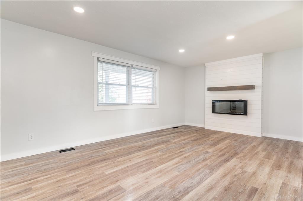 2816 Broadway Avenue Property Photo 10