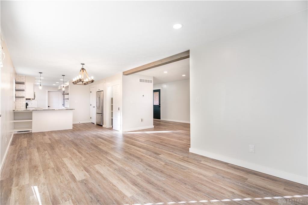 2816 Broadway Avenue Property Photo 11