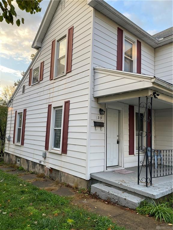 139 Grove Property Photo 9