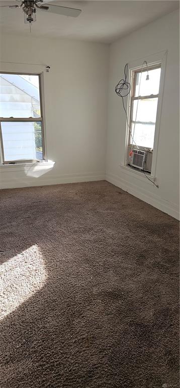 1233 Everett Property Photo 3