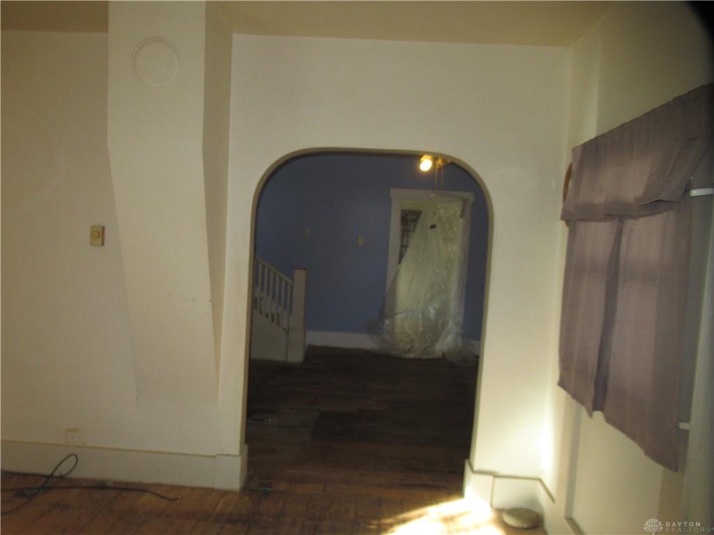 912 Gray Property Photo 5