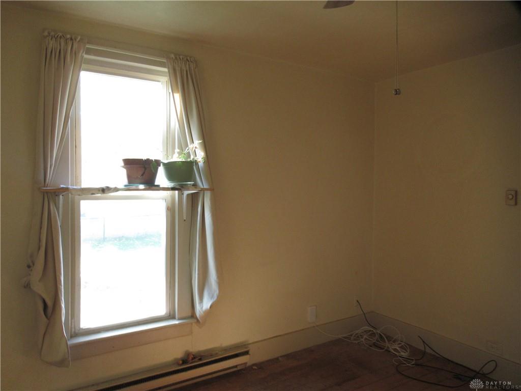 912 Gray Property Photo 6