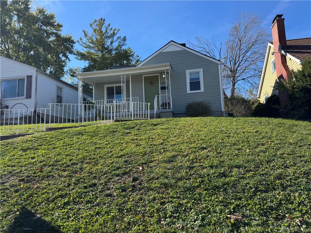 3855 Addison Property Photo 2