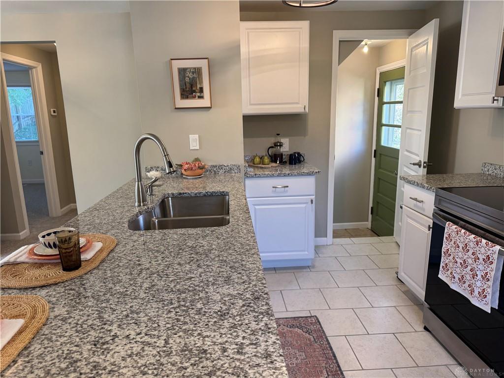 3855 Addison Property Photo 9