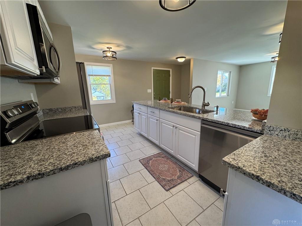 3855 Addison Property Photo 12