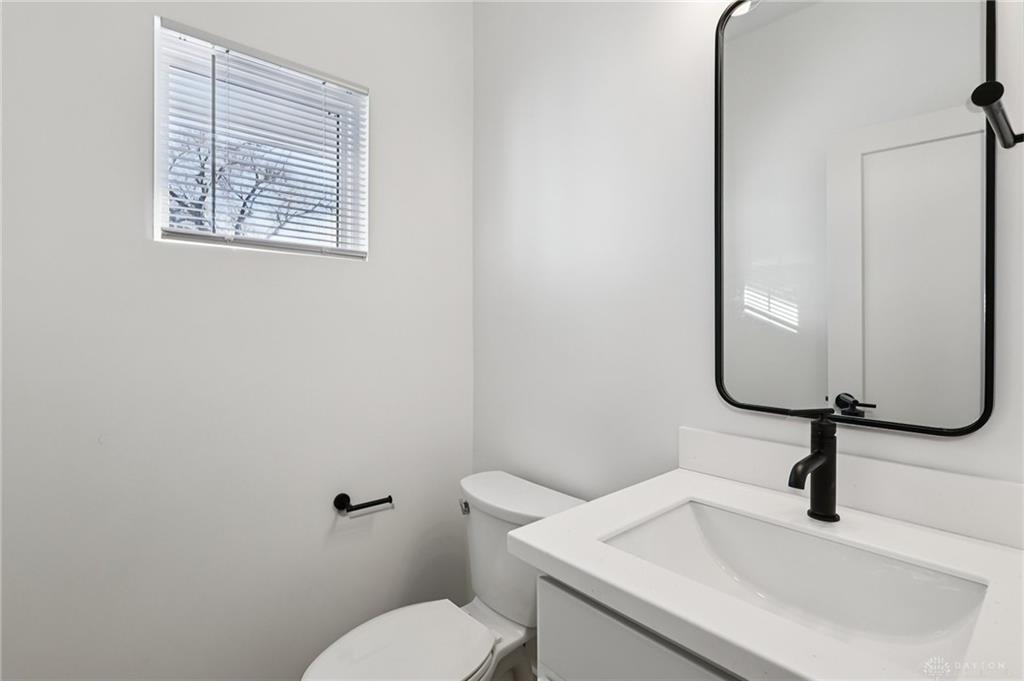 1240 W 1st Property Photo 11