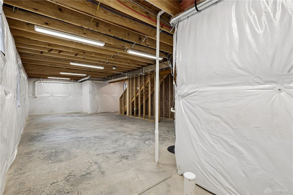 1240 W 1st Property Photo 24