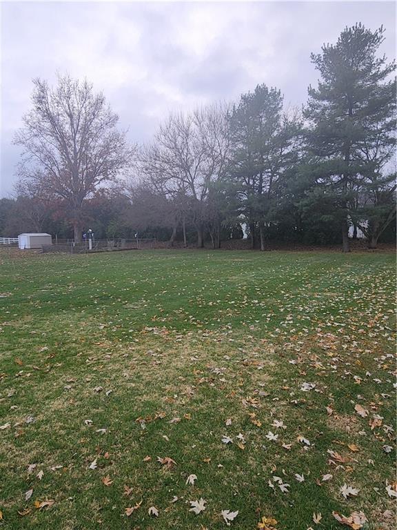 1747 N Barron Property Photo 3