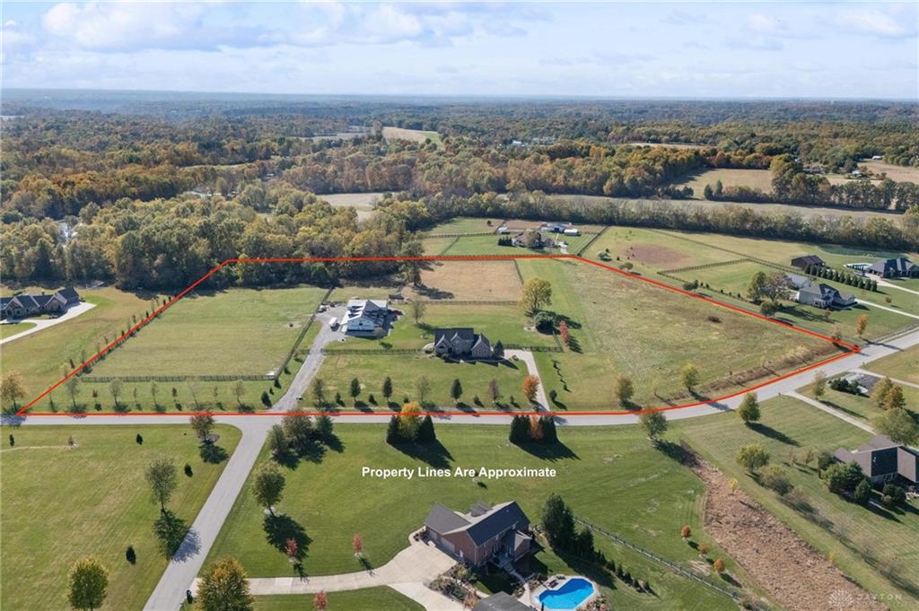1005 Arabian Run Property Photo 3