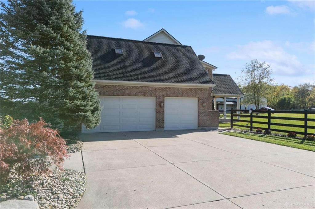 1005 Arabian Run Property Photo 6