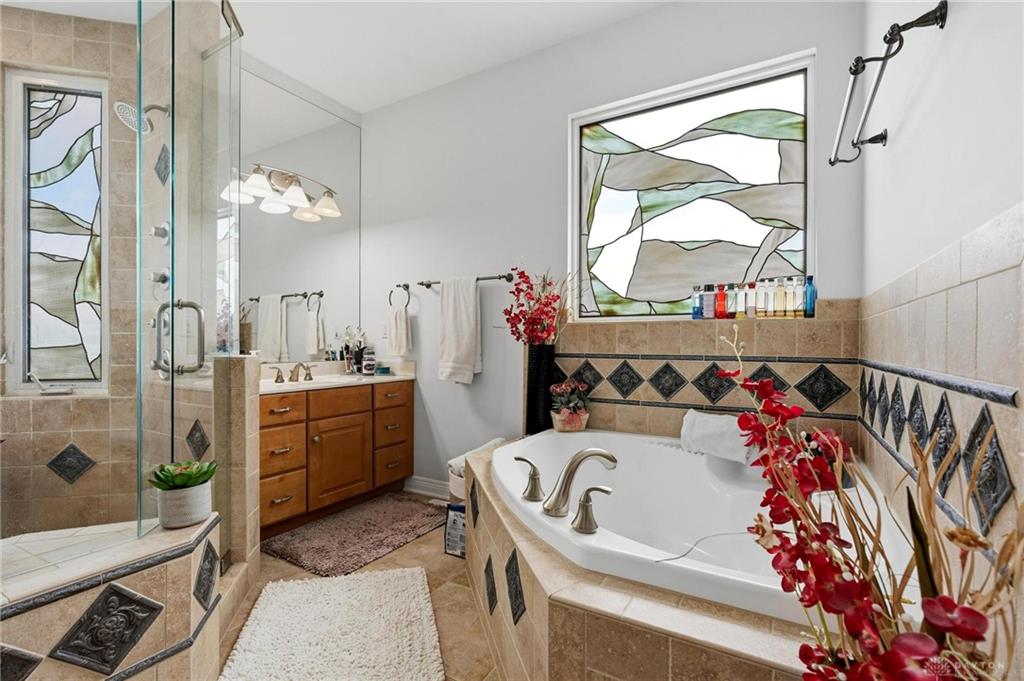 1005 Arabian Run Property Photo 34