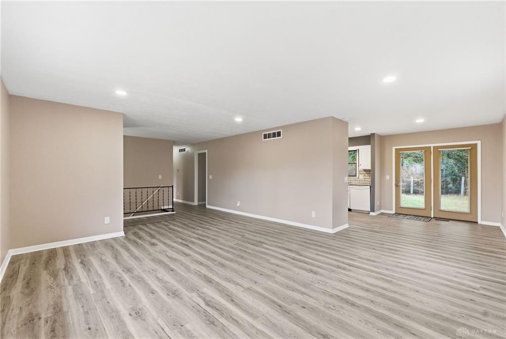 603 Louise Property Photo 5