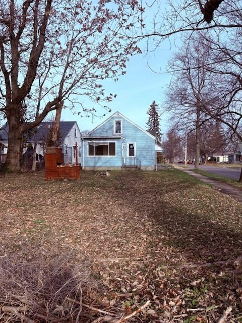 227 Walton Property Photo 4