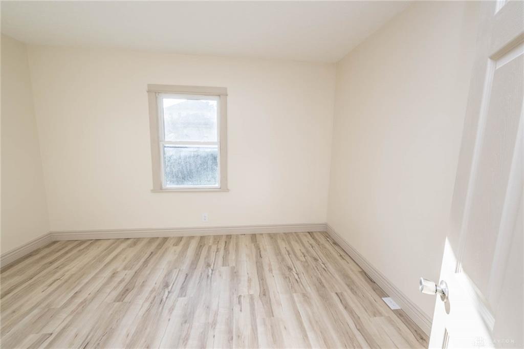 128 E Bruce Property Photo 15