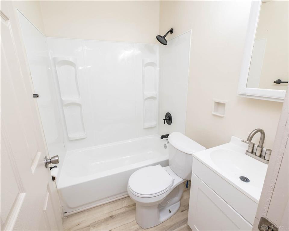 128 E Bruce Property Photo 26